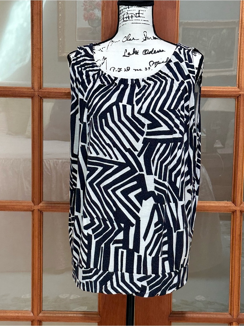 LOFT Navy & White abstract Striped Sleeveless Tank (Sz. XL)